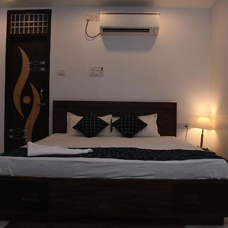 Hotel Vista Palace Patna  Kültér fotó