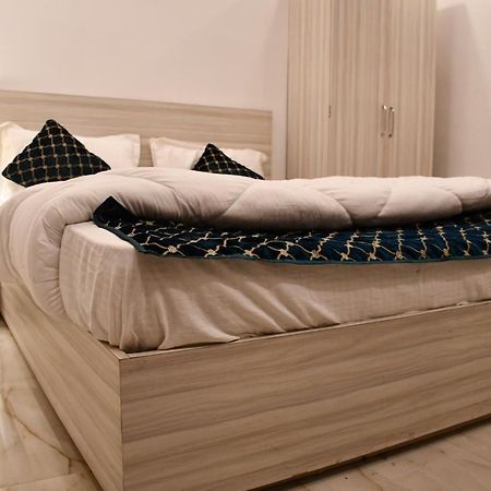 Hotel Vista Palace Patna  Kültér fotó